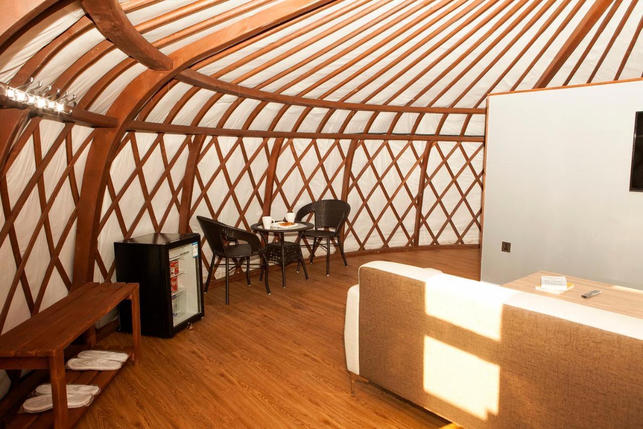 Terelj Resort Bayan Bulagiin Hural Екстериор снимка